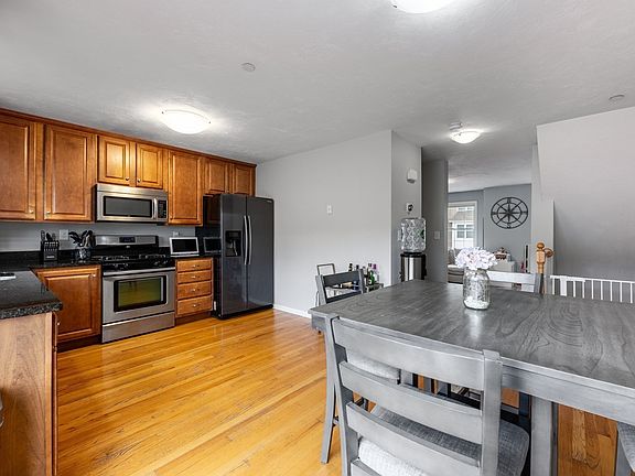 3rd image of 41 Boston Rd #141