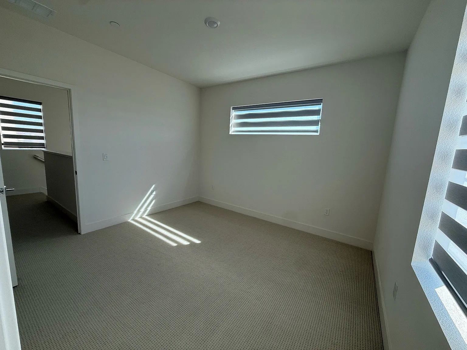 4 bed, 3.5 bath, 2773 sqft, $1,800 — Photo 4