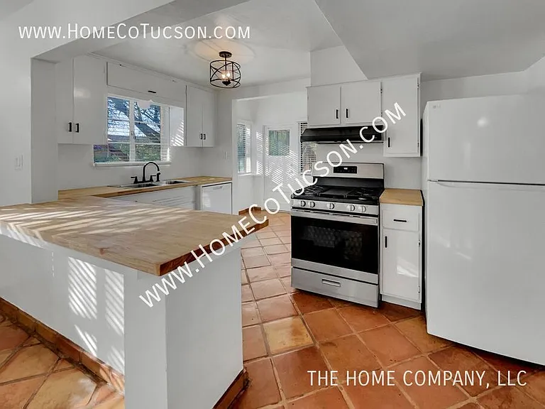 1509 E Blacklidge Dr #1 — Photo 11