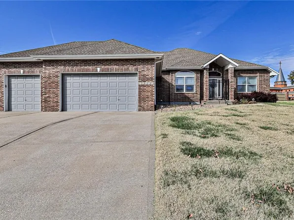 16401 E 38th Street Ct S, Independence, MO 64055