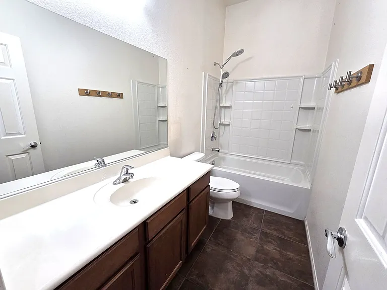 6566 Brooklyn Heights St — Photo 23