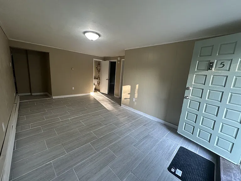 Bonus Entry Room