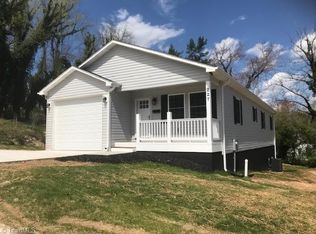 227 E Elm St, Mount Airy, NC 27030