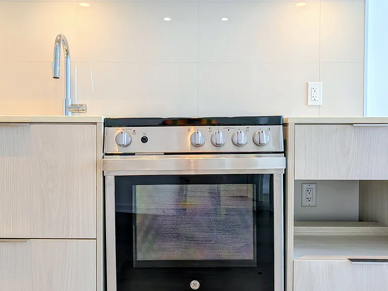 448 Burnhamthorpe Rd W #4610 — Photo 15