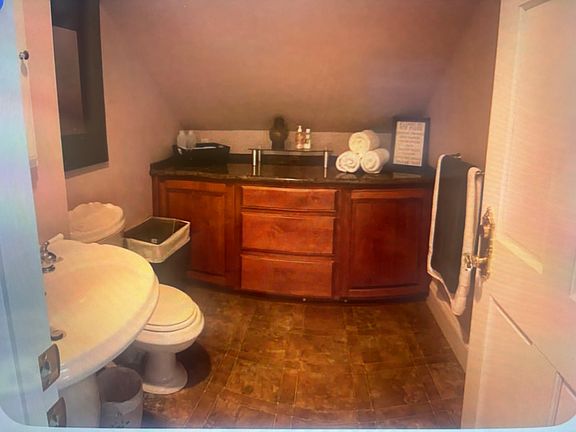 5th image of 315 E Indiana Ave #2