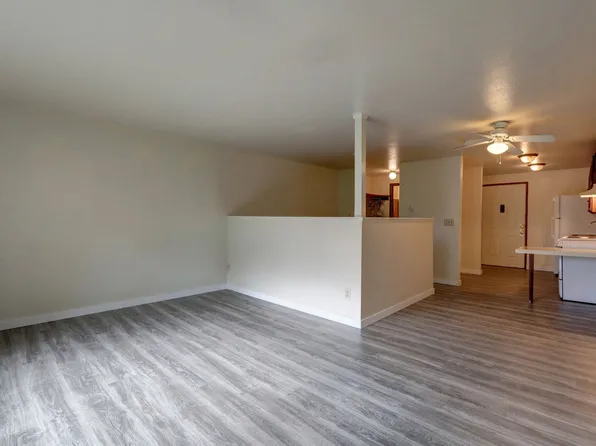 648 S 152nd St APT 6, Burien, WA 98148
