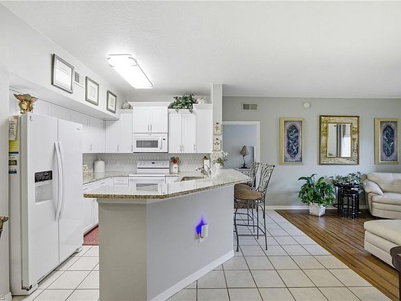 4th image of 15605 Ocean Walk CIR #113