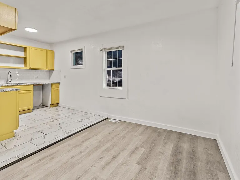 6131 Park Ave — Photo 2