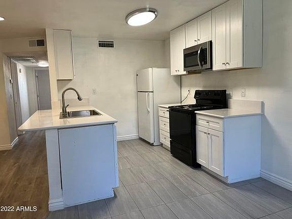 3rd image of 5236 W Peoria Ave