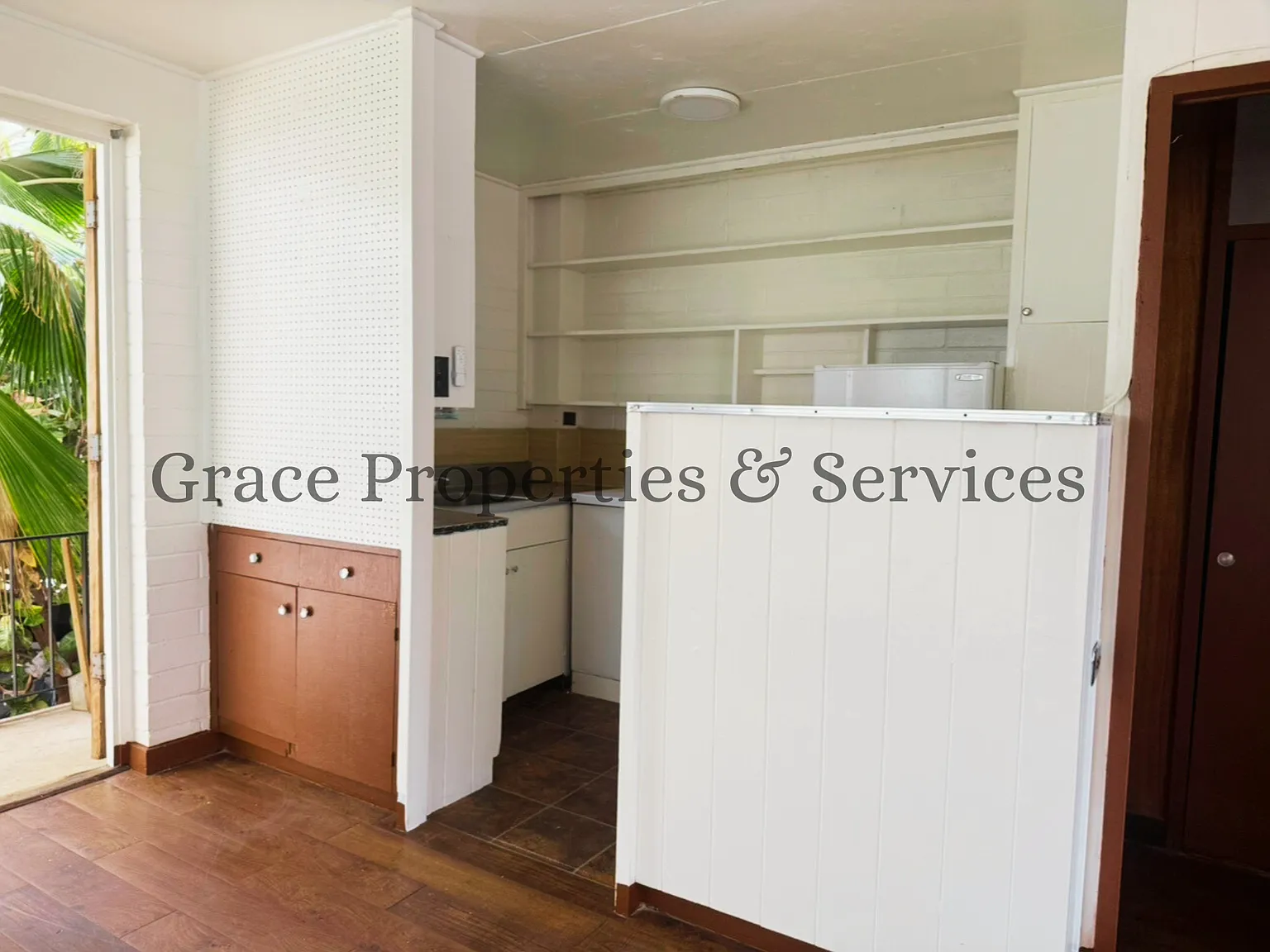 2212 Aloha Dr — Photo 4