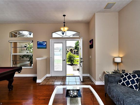 2nd image of 2317 SE 20th Ave