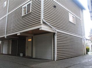 9217A Roosevelt Way NE, Seattle, WA 98115