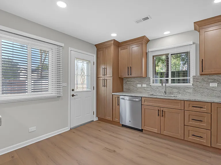 1132 Brighton Pl — Photo 16