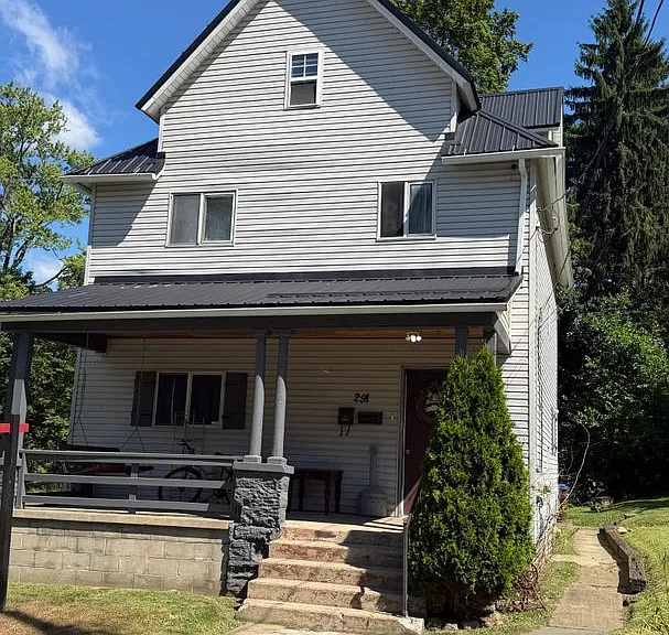 291 N Liberty St — Photo 1