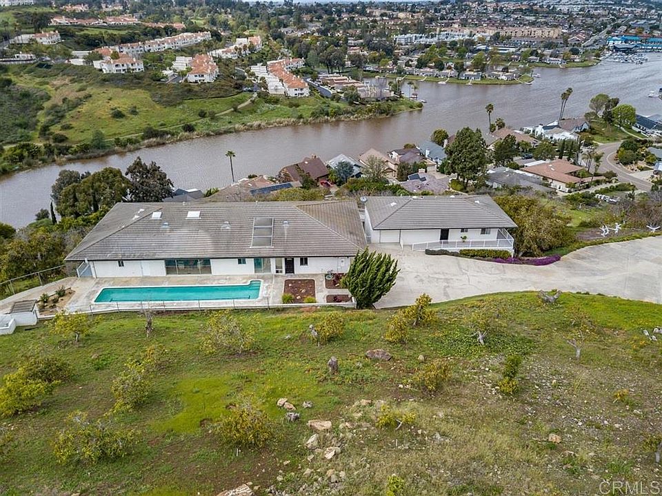 1st image of 1460 La Plaza Dr