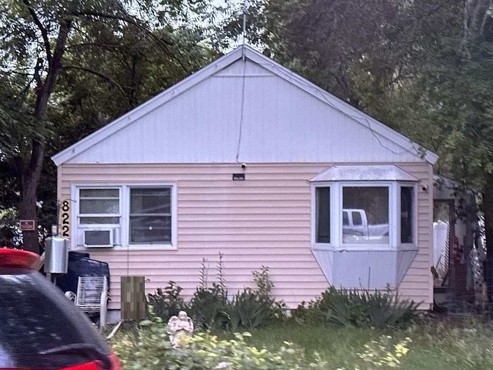 1st image of 822 N 18th St