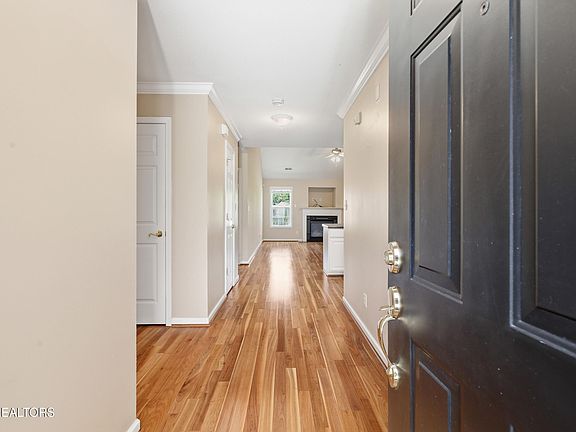 5th image of 4609 Oak Meadow Way #33