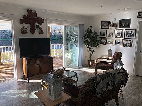 5th image of 244 Belle Dr