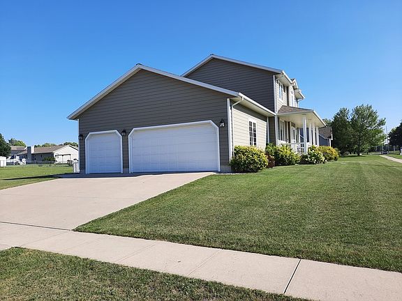 2nd image of 2615 27th Ave N