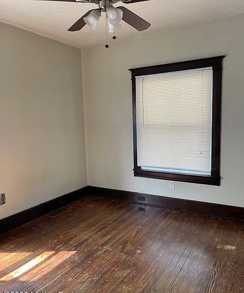 516 Colorado Ave — Photo 11