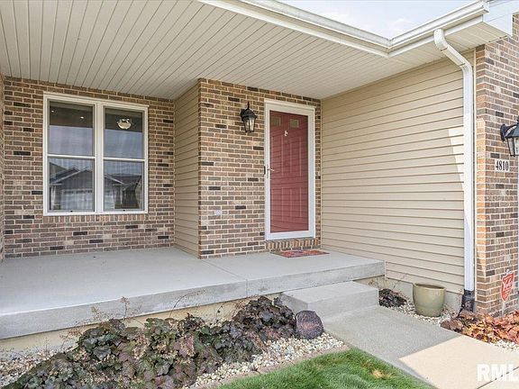 3rd image of 4810 Chestnut Dr
