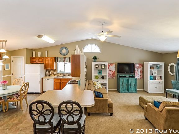 4th image of 4262 Summerwind Ave NE