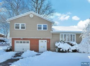 531 Columbia St, New Milford, NJ 07646