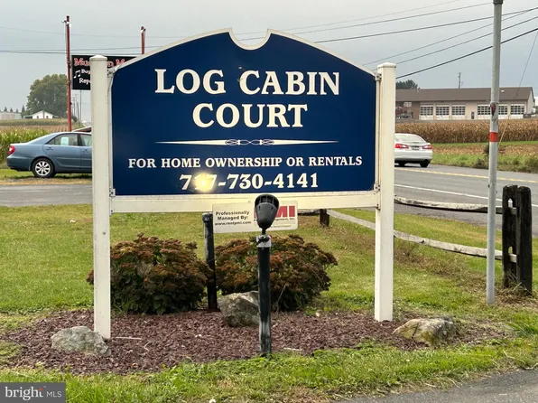 15 Lobin Rd, East Earl, PA 17519