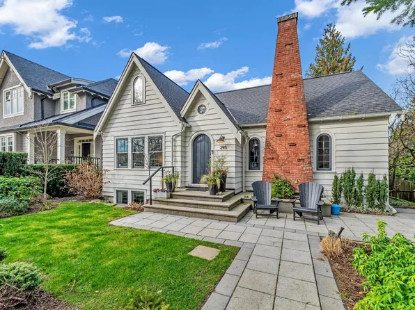 295 W 23rd Ave, Vancouver, BC V5Y 2H2