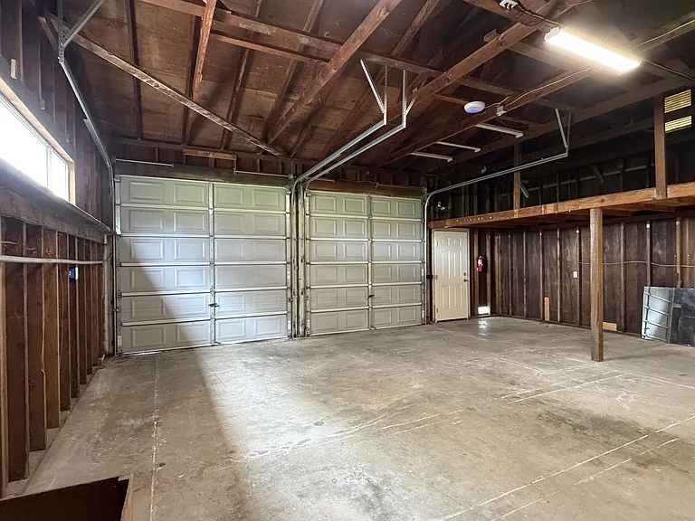 2421 Table Bluff Rd — Photo 15