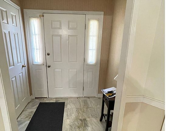 2nd image of 6125 Willow Glen Dr