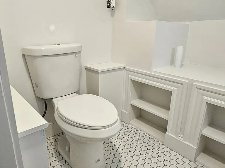 16 Gerald Rd #2 — Photo 16