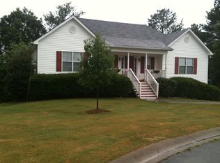 146 Twin Oaks Dr, Calhoun, GA 30701