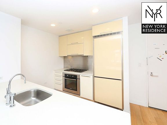 4th image of 1102 49th Ave APT 3K