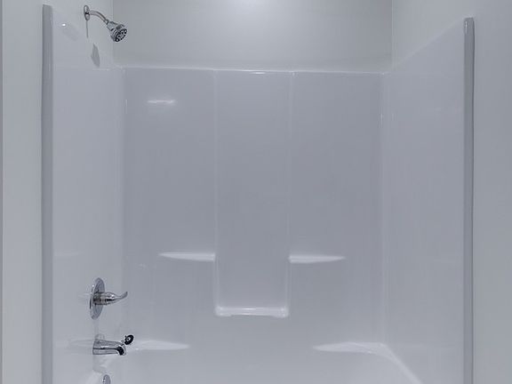 4th image of 1900 Elaine Dr #325