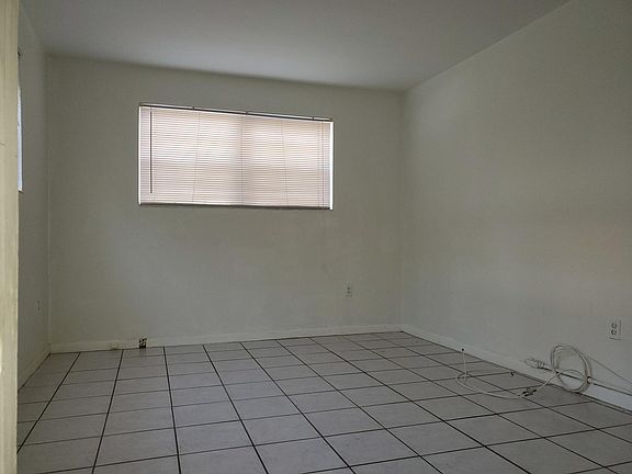 5th image of 42 Phoenetia Ave #1