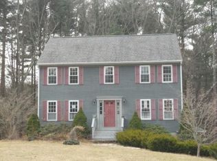 82 Chershire Ave, Acushnet, MA 02743