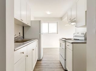 11707 80th St NW #9, Edmonton, AB T5B 2N4