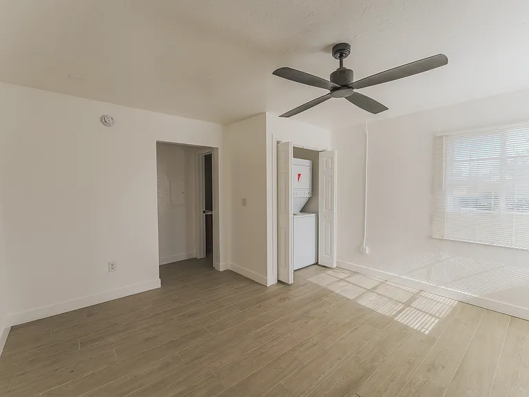 1322 W Roosevelt St #9 — Photo 7