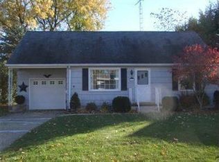 124 Hallum St SW, North Canton, OH 44720