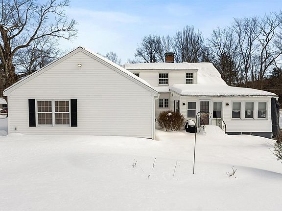 4th image of 68 Center St