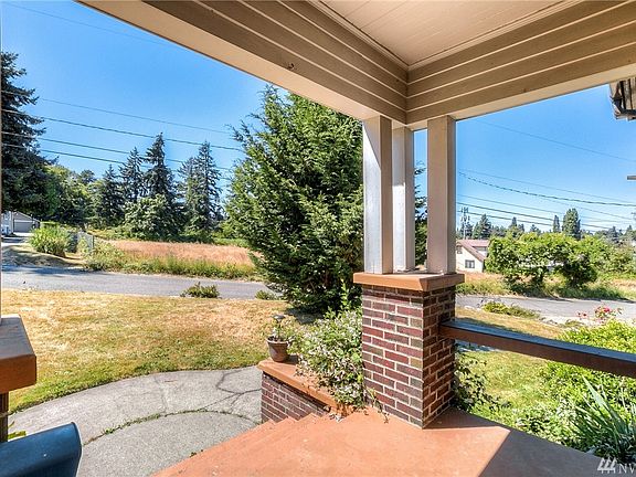 2nd image of 11666 Roseberg Ave S