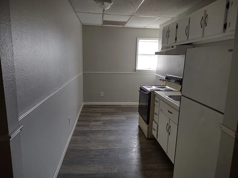 505 Oak St — Photo 21