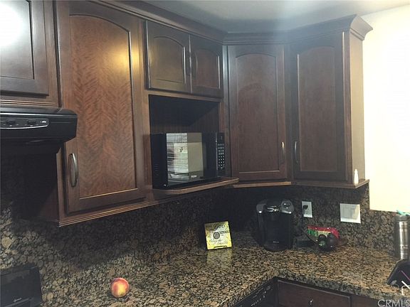 3rd image of 812 Endicott Dr
