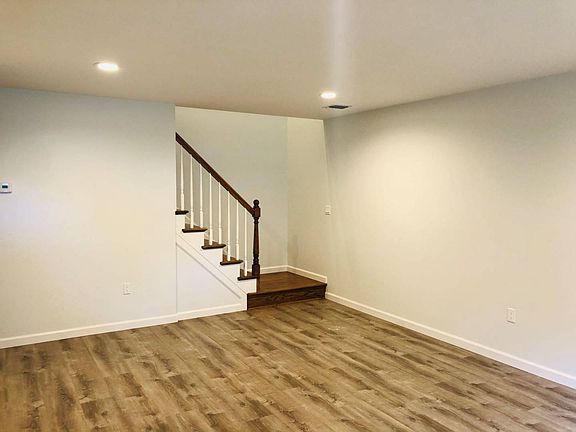 3rd image of 47 Coles St