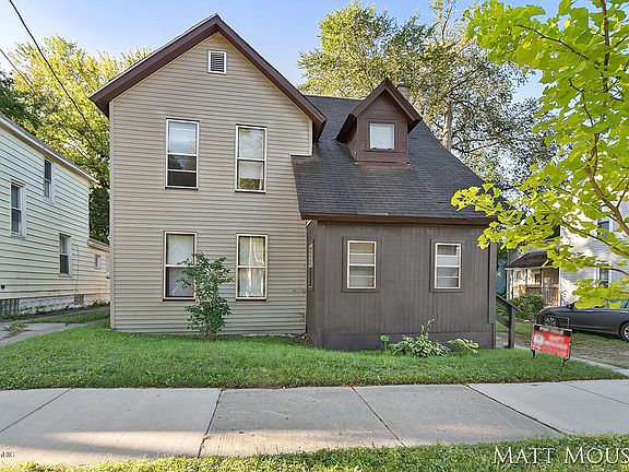 2nd image of 312 Spencer St NE