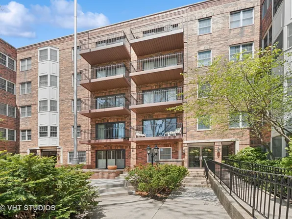 (undisclosed Address), Evanston, IL 60201