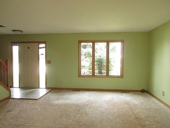 4th image of 6615 Southfield Ln