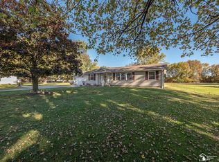3262 Kelly Rd, La Salle, MI 48145
