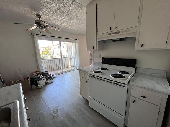 4th image of 4321 Cass St APT 6